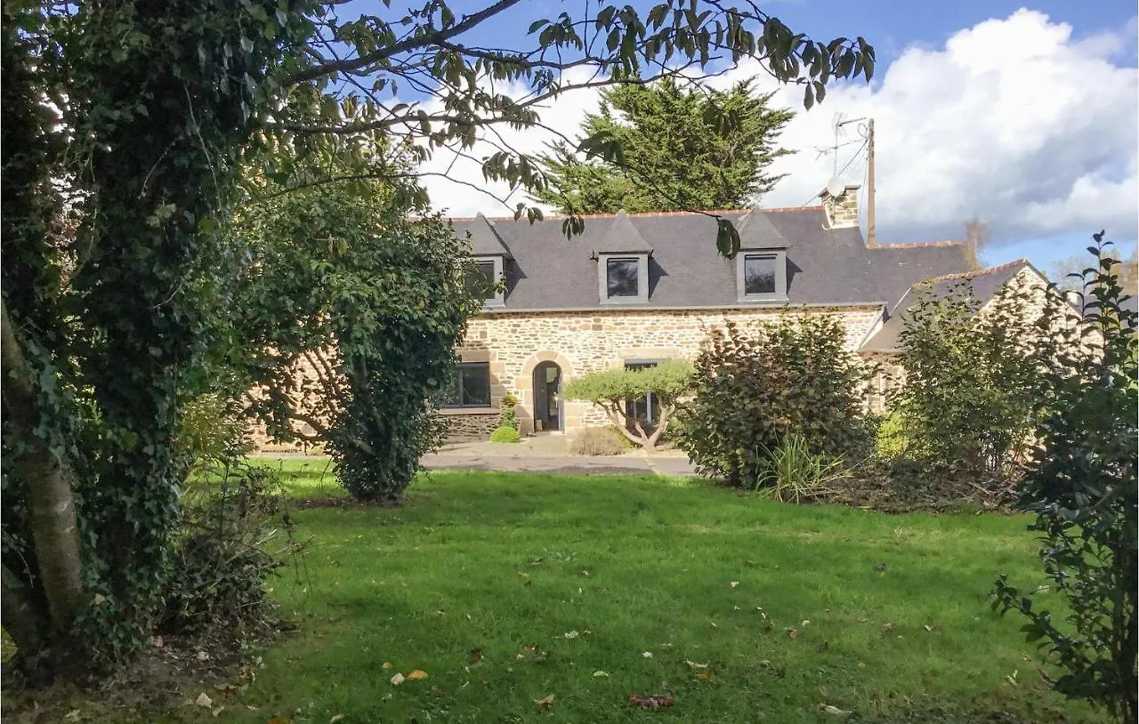 3 Bedroom Stunning Home In Plouezec France