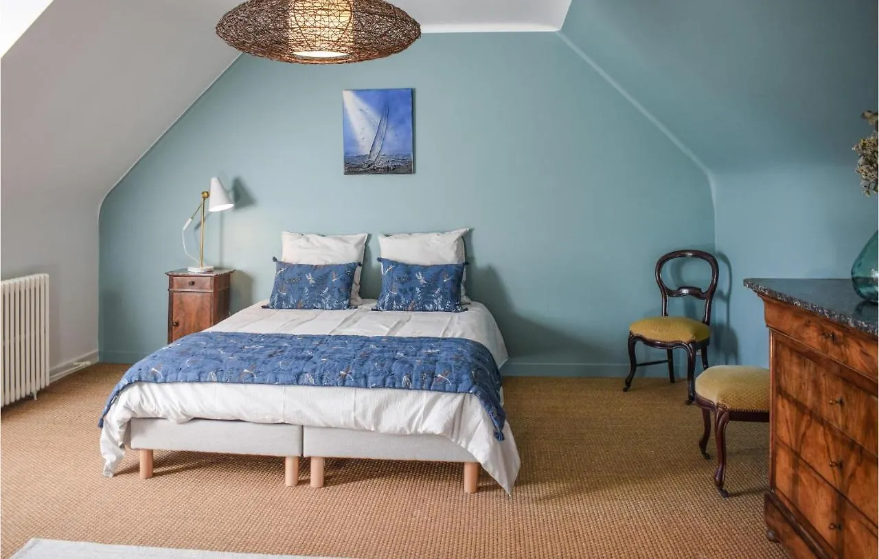 3 Bedroom Stunning Home In Plouezec Holiday home